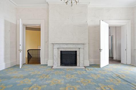 9 E Battery Charleston SC 29401