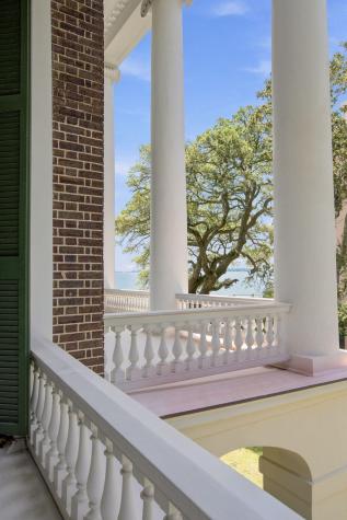 9 E Battery Charleston SC 29401