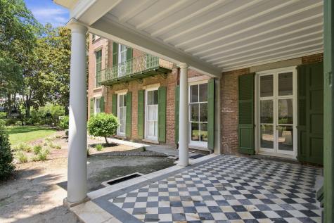 9 E Battery Charleston SC 29401