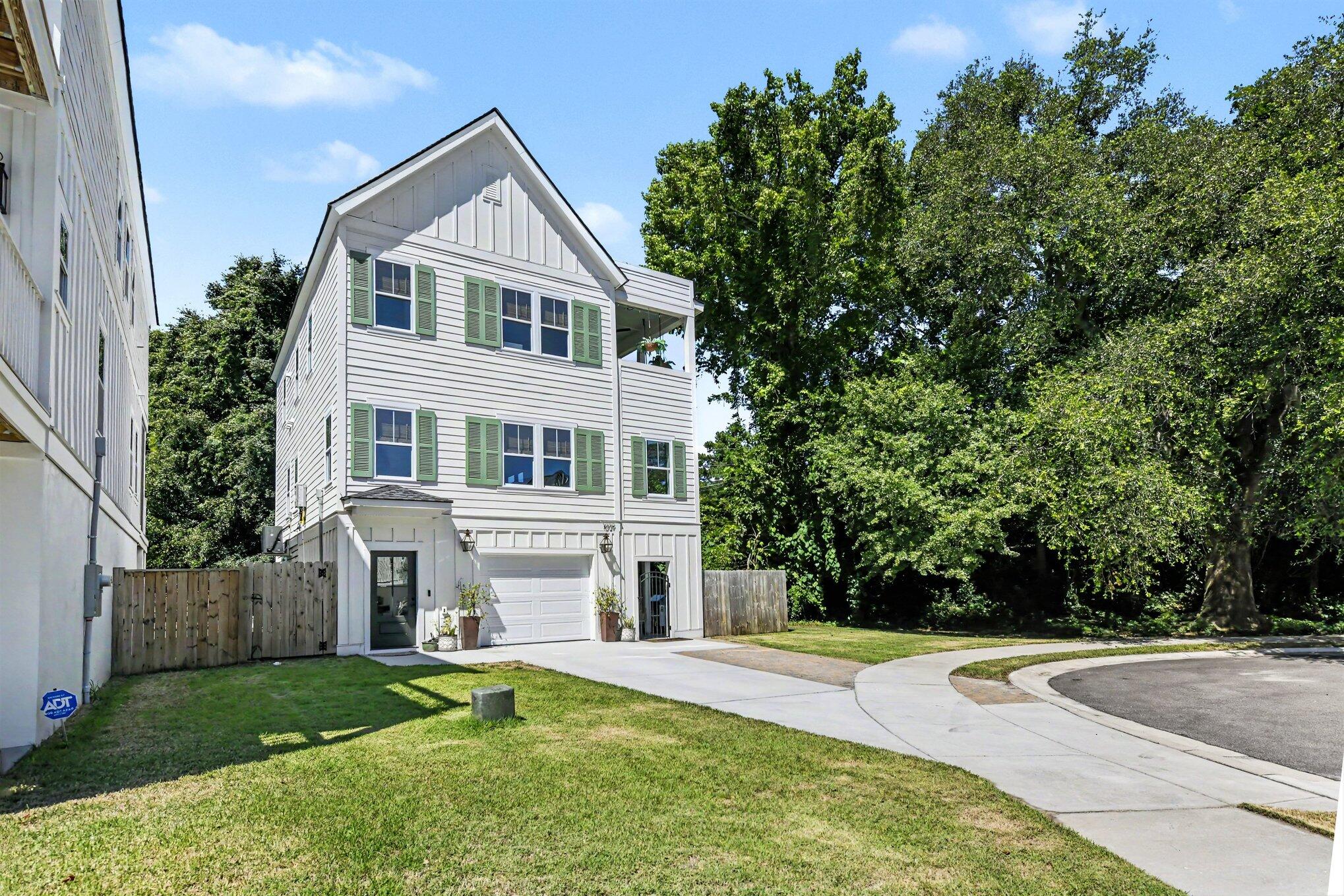 1009 Carmela Court North Charleston SC 29405