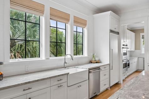 924 Pitt Street Mount Pleasant SC 29464