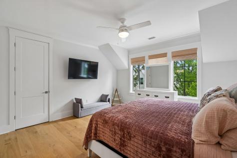 924 Pitt Street Mount Pleasant SC 29464