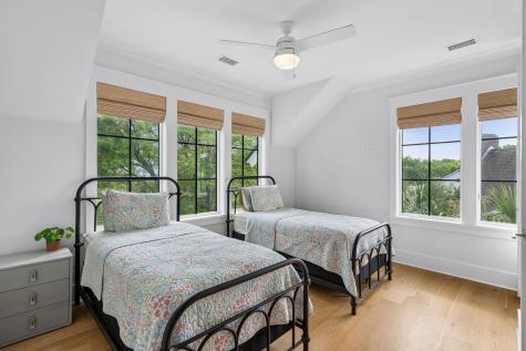924 Pitt Street Mount Pleasant SC 29464