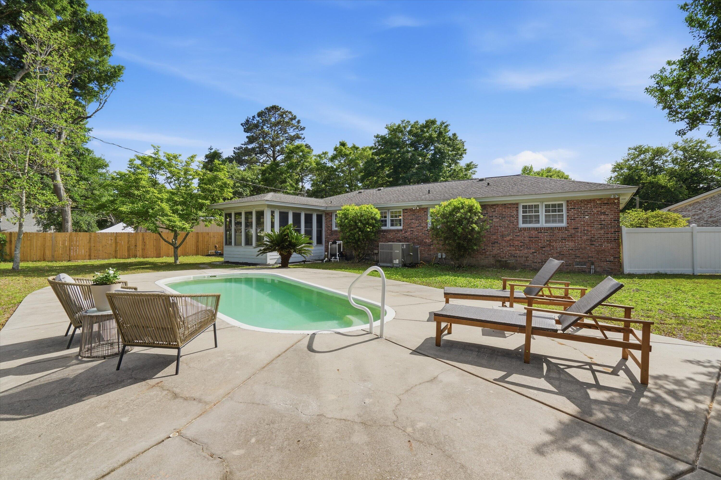 1246 Honeysuckle Lane Charleston SC 29412