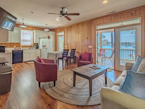 1296 Levi Street Manning SC 29102