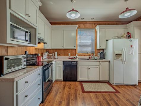 1296 Levi Street Manning SC 29102