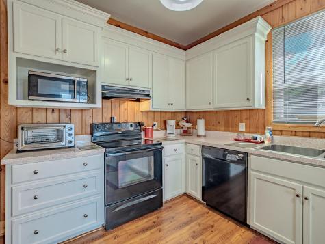 1296 Levi Street Manning SC 29102