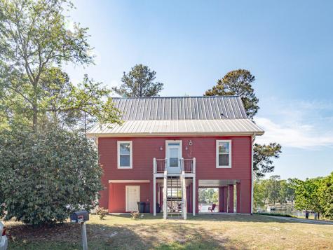 1296 Levi Street Manning SC 29102