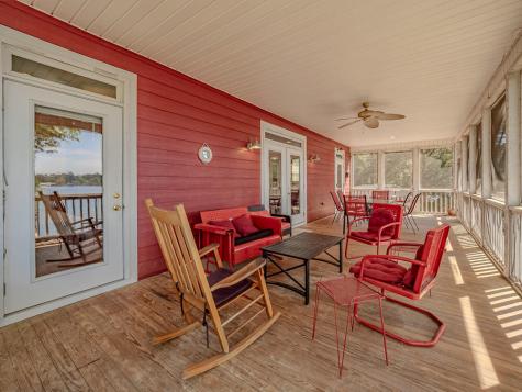 1296 Levi Street Manning SC 29102