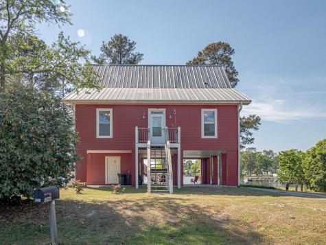 1296 Levi Street Manning SC 29102