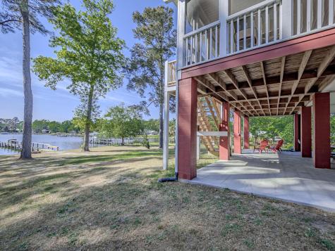 1296 Levi Street Manning SC 29102