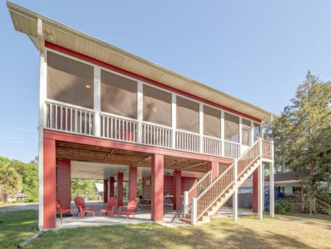 1296 Levi Street Manning SC 29102