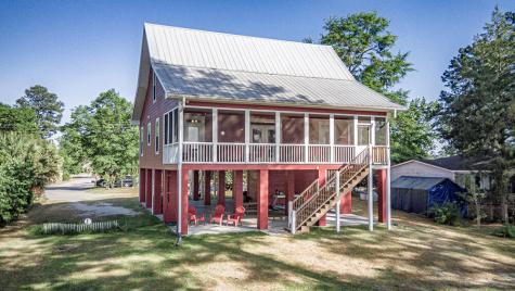 1296 Levi Street Manning SC 29102