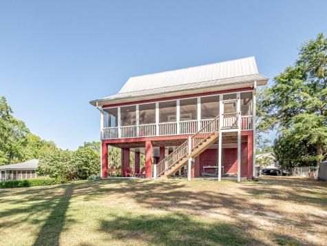 1296 Levi Street Manning SC 29102