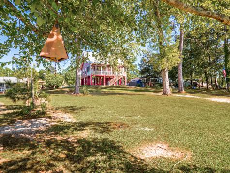 1296 Levi Street Manning SC 29102