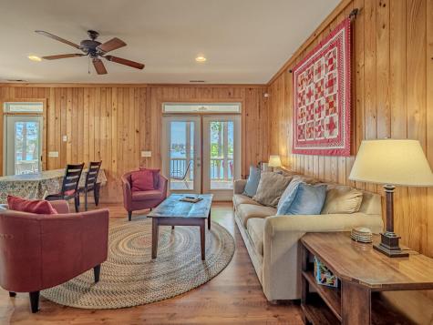 1296 Levi Street Manning SC 29102