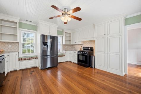 406 S Gum Street Summerville SC 29483
