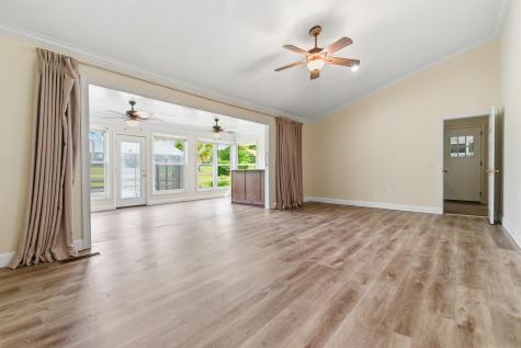 127 Cooper Circle Santee SC 29142