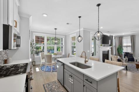 386 Oak Park Street Summerville SC 29486