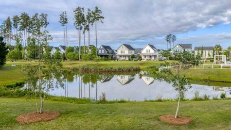 386 Oak Park Street Summerville SC 29486