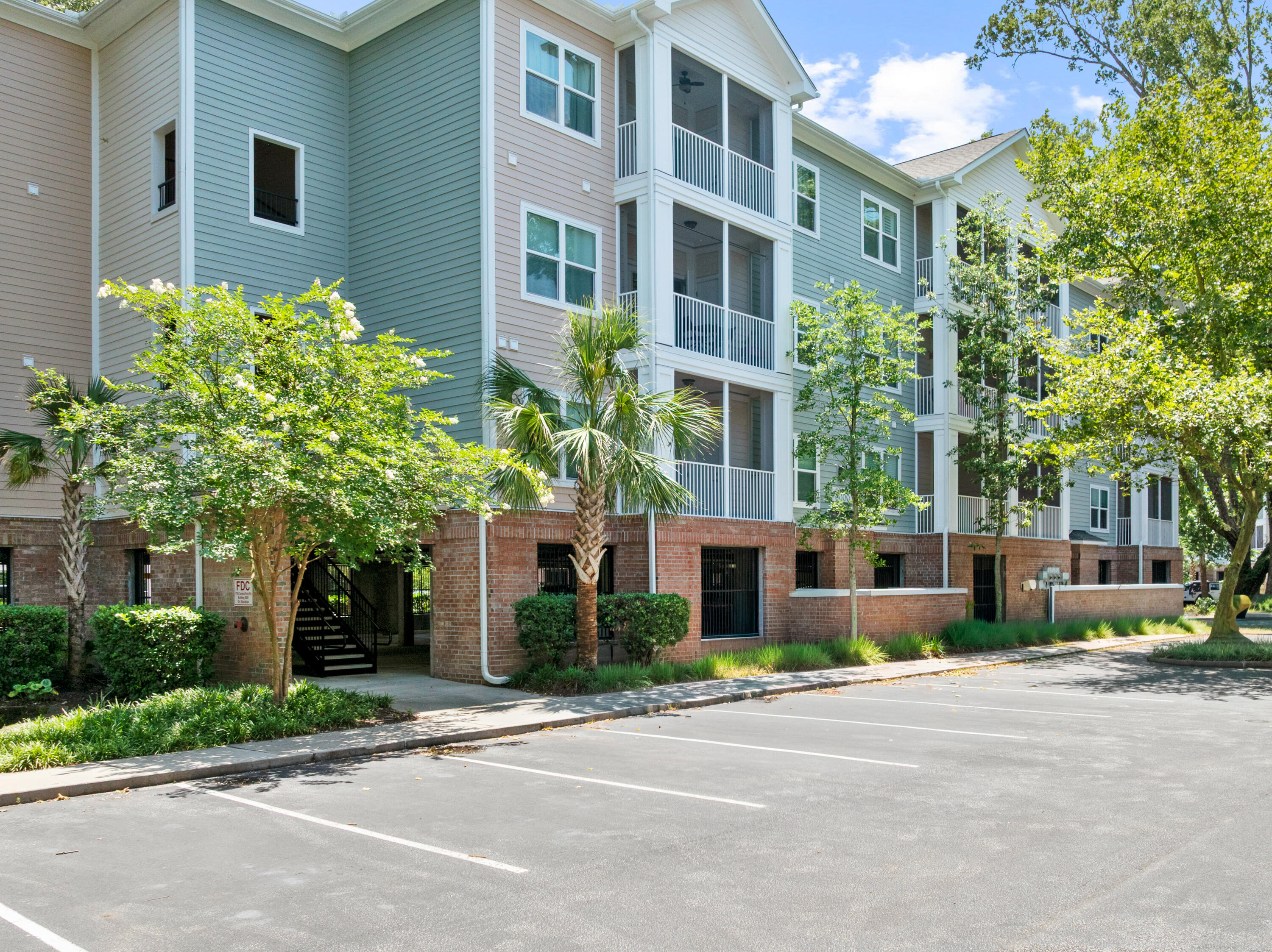1755 Central Park Charleston SC 29412