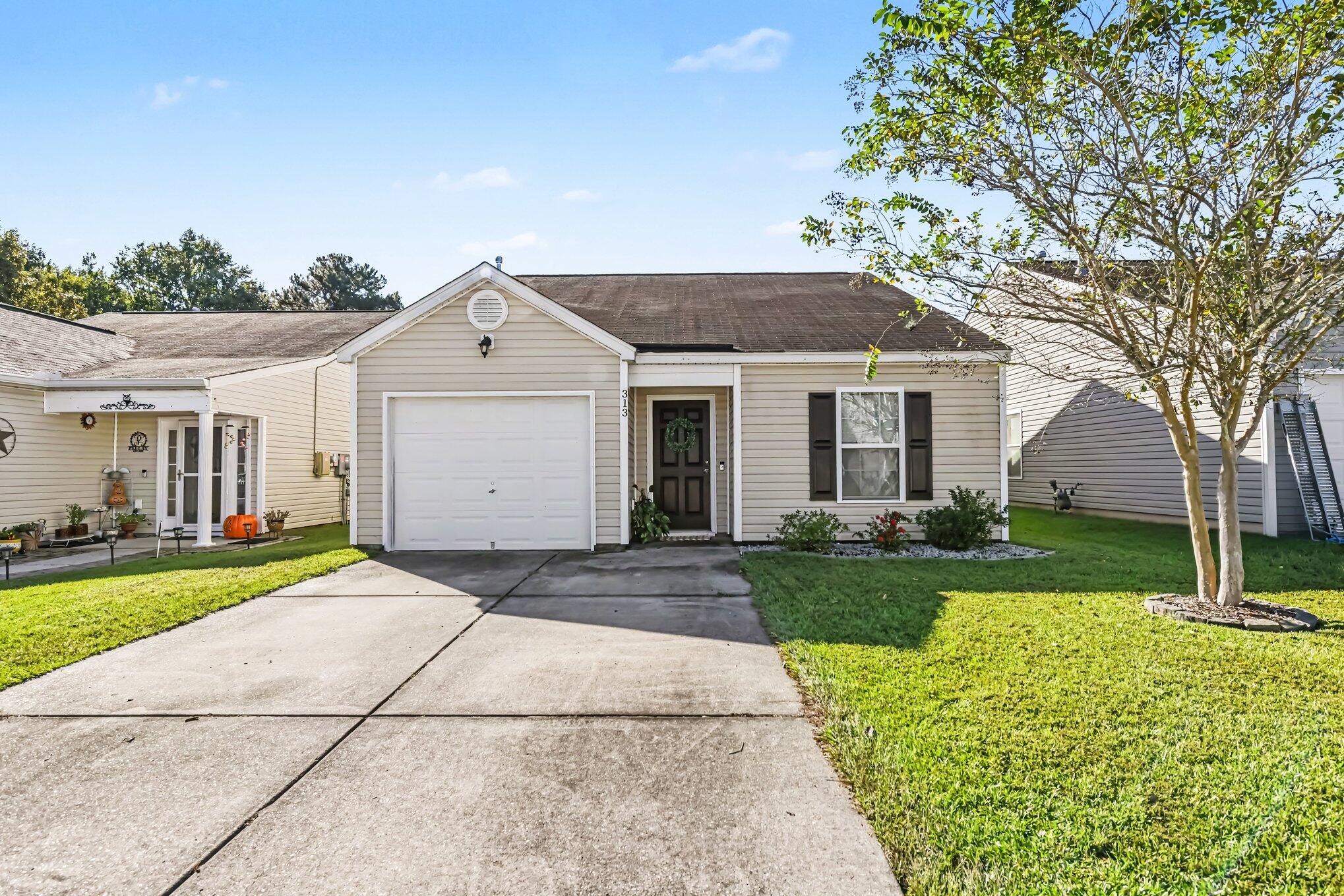 313 Salkahatchie Street Summerville SC 29485
