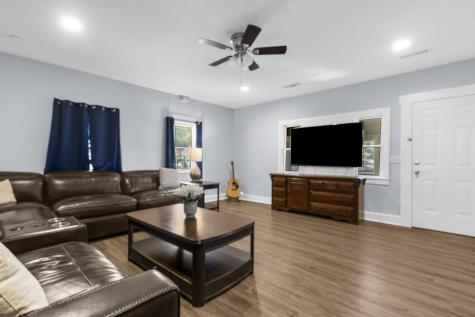 1938 English Street North Charleston SC 29405