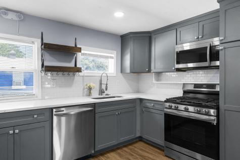 1938 English Street North Charleston SC 29405