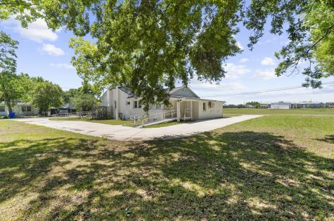1938 English Street North Charleston SC 29405