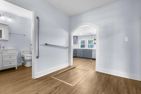 1938 English Street North Charleston SC 29405