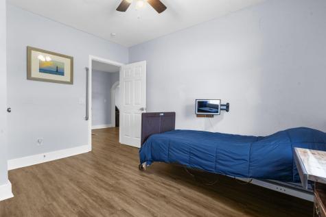 1938 English Street North Charleston SC 29405