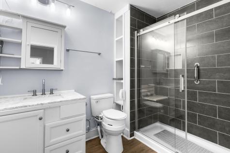 1938 English Street North Charleston SC 29405