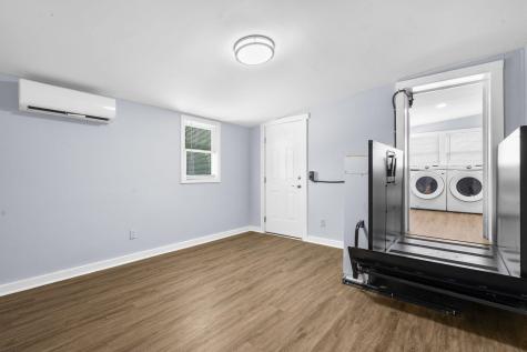1938 English Street North Charleston SC 29405