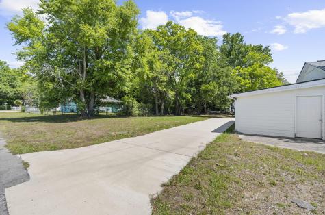 1938 English Street North Charleston SC 29405