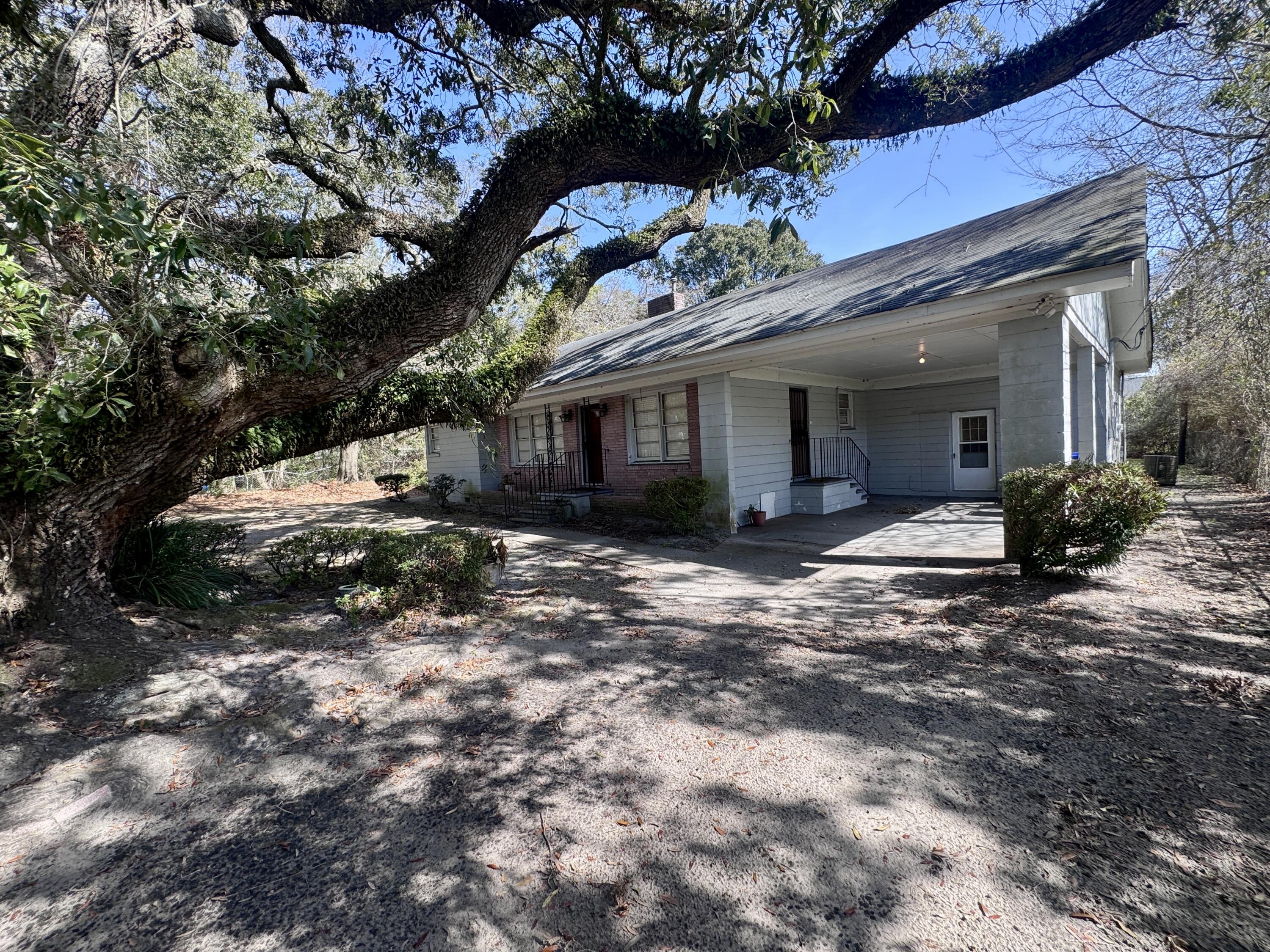 1438 Folly Road Charleston SC 29412