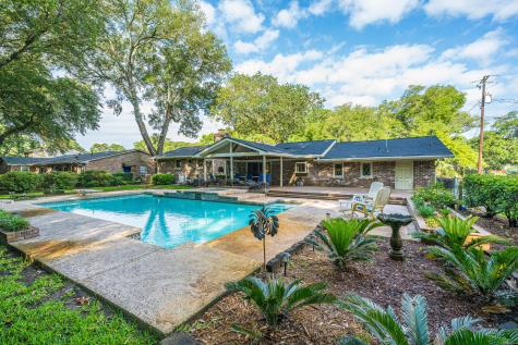 1870 Rugby Lane Charleston SC 29407