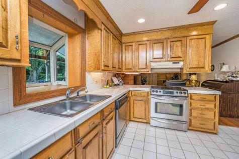 1870 Rugby Lane Charleston SC 29407