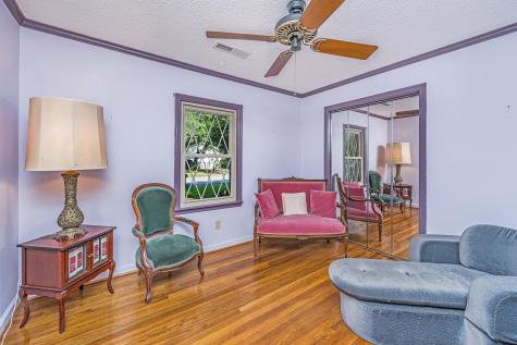 1870 Rugby Lane Charleston SC 29407