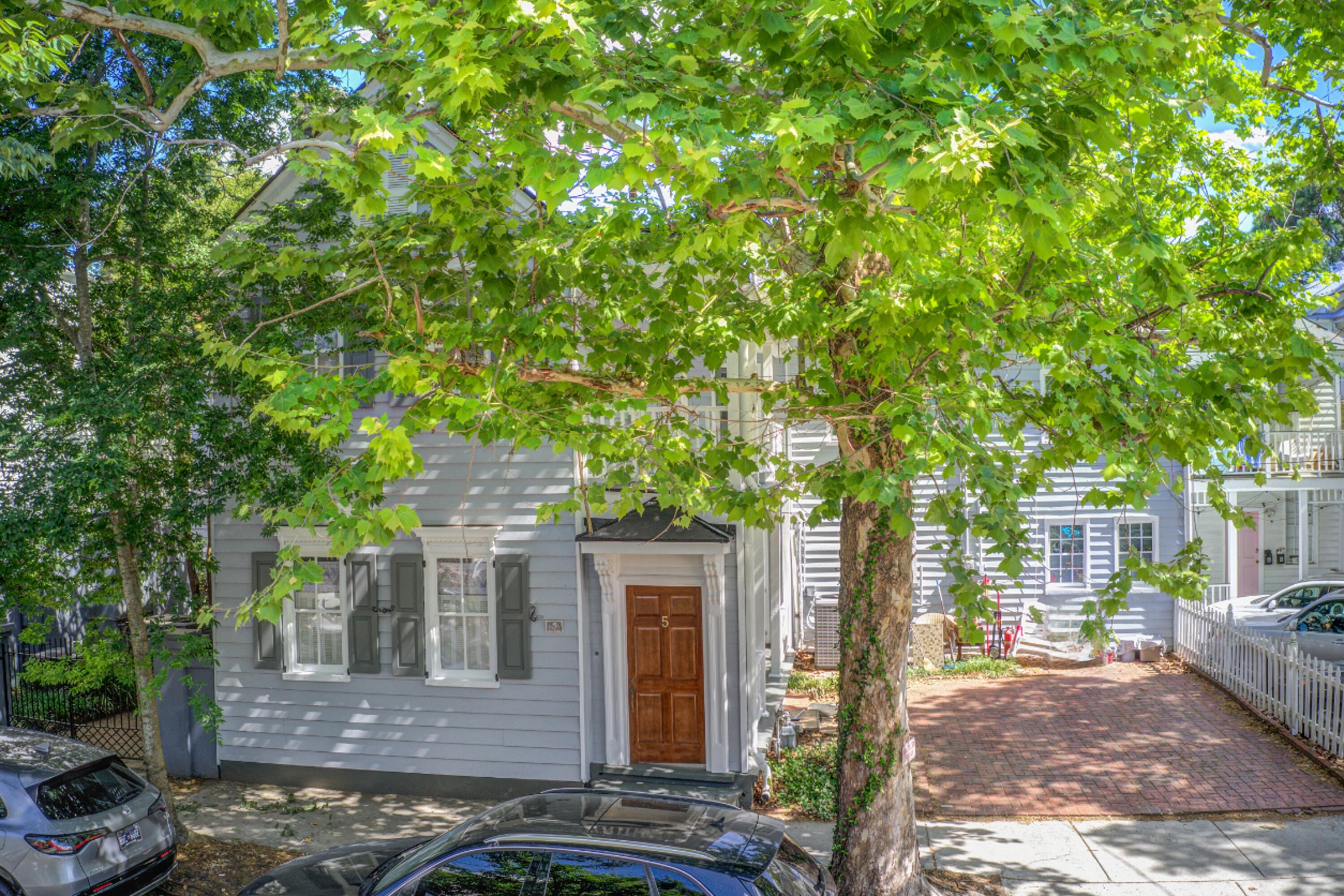 5 Bull Street Charleston SC 29401