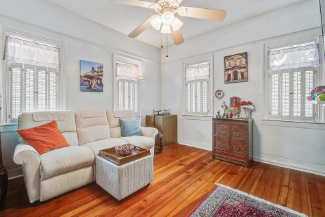 5 Bull Street Charleston SC 29401