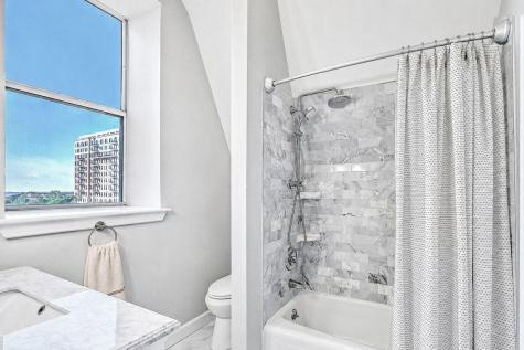55 Ashley Avenue Charleston SC 29401