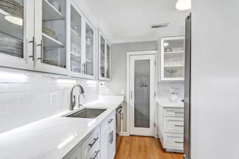 55 Ashley Avenue Charleston SC 29401