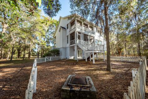 6976 Maybank Highway Wadmalaw Island SC 29487