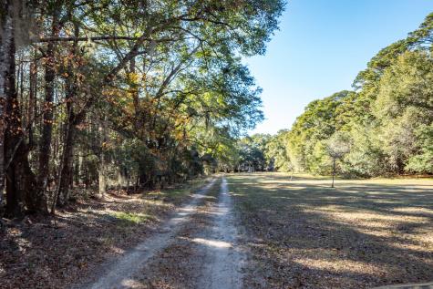 6976 Maybank Highway Wadmalaw Island SC 29487