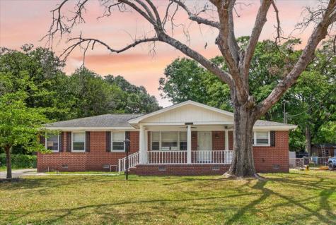 4761 Farmal Street North Charleston SC 29405