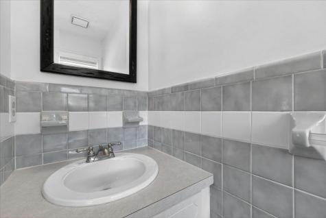 4761 Farmal Street North Charleston SC 29405