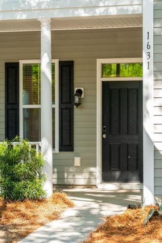 1631 Bee Balm Road Johns Island SC 29455