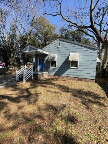 2705 W Surrey Drive North Charleston SC 29405