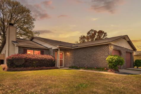 821 Winthrop Street Ladson SC 29456