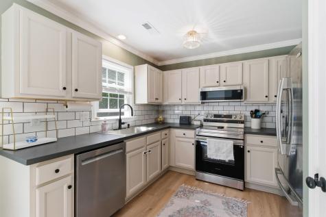 105 Wainwright Manor Summerville SC 29485